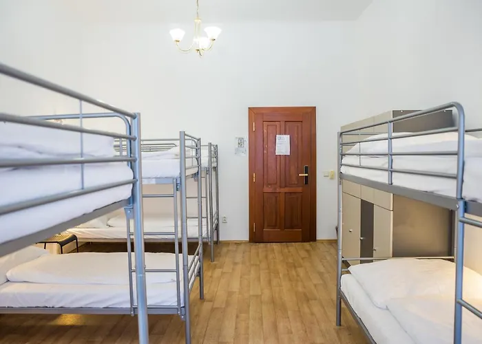 Hostel Little Quarter *